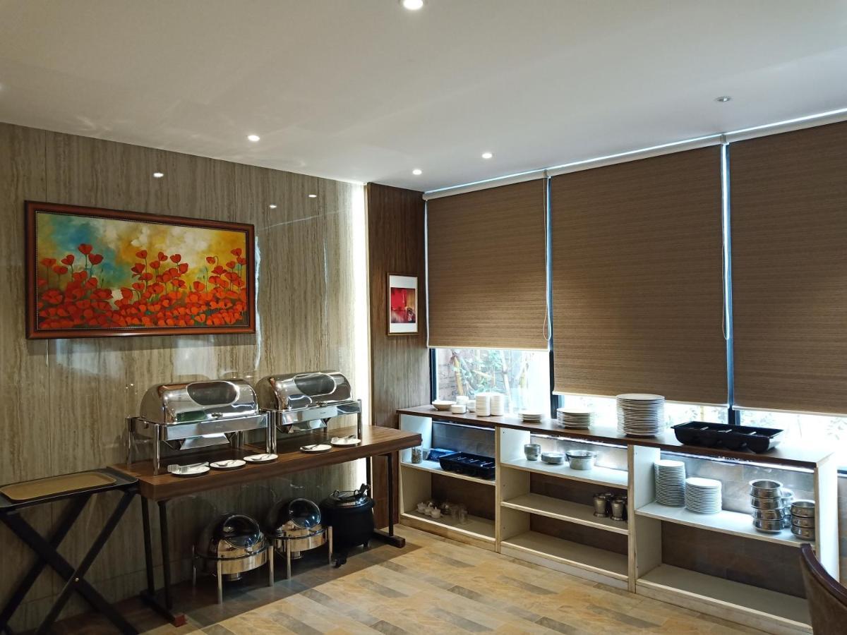 The Byke Signature Pure Veg Bangalore Exterior foto
